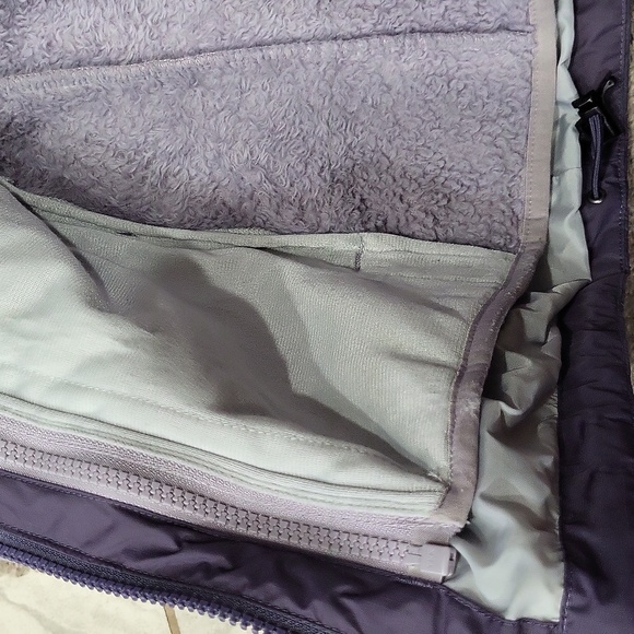 The North Face Purple Lightweight Water Resistant Hooded fleece lined triclimate - Picture 8 of 16
